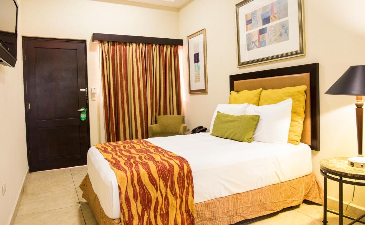 Hotel El Viejo Inn Чинандега Экстерьер фото